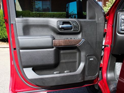 Used 2023 GMC Sierra 3500 Denali w/ Denali Ultimate Package image 15