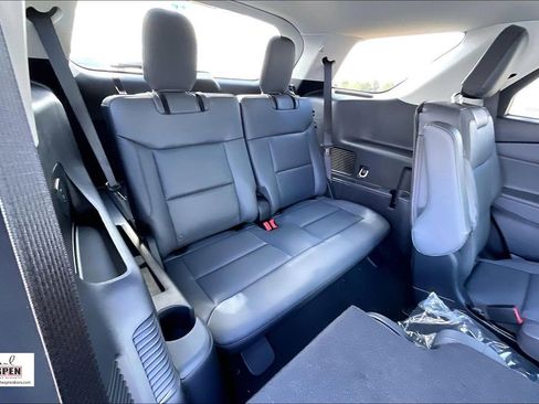 New 2026 Ford Explorer Active w/ Active Comfort Package RWD image 26