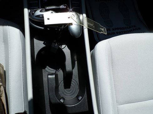 Certified 2024 Hyundai Kona SEL AWD/4WD image 27