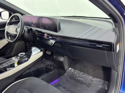 Used 2022 Kia EV6 GT-Line w/ GT-Line Suede Seat Package image 14