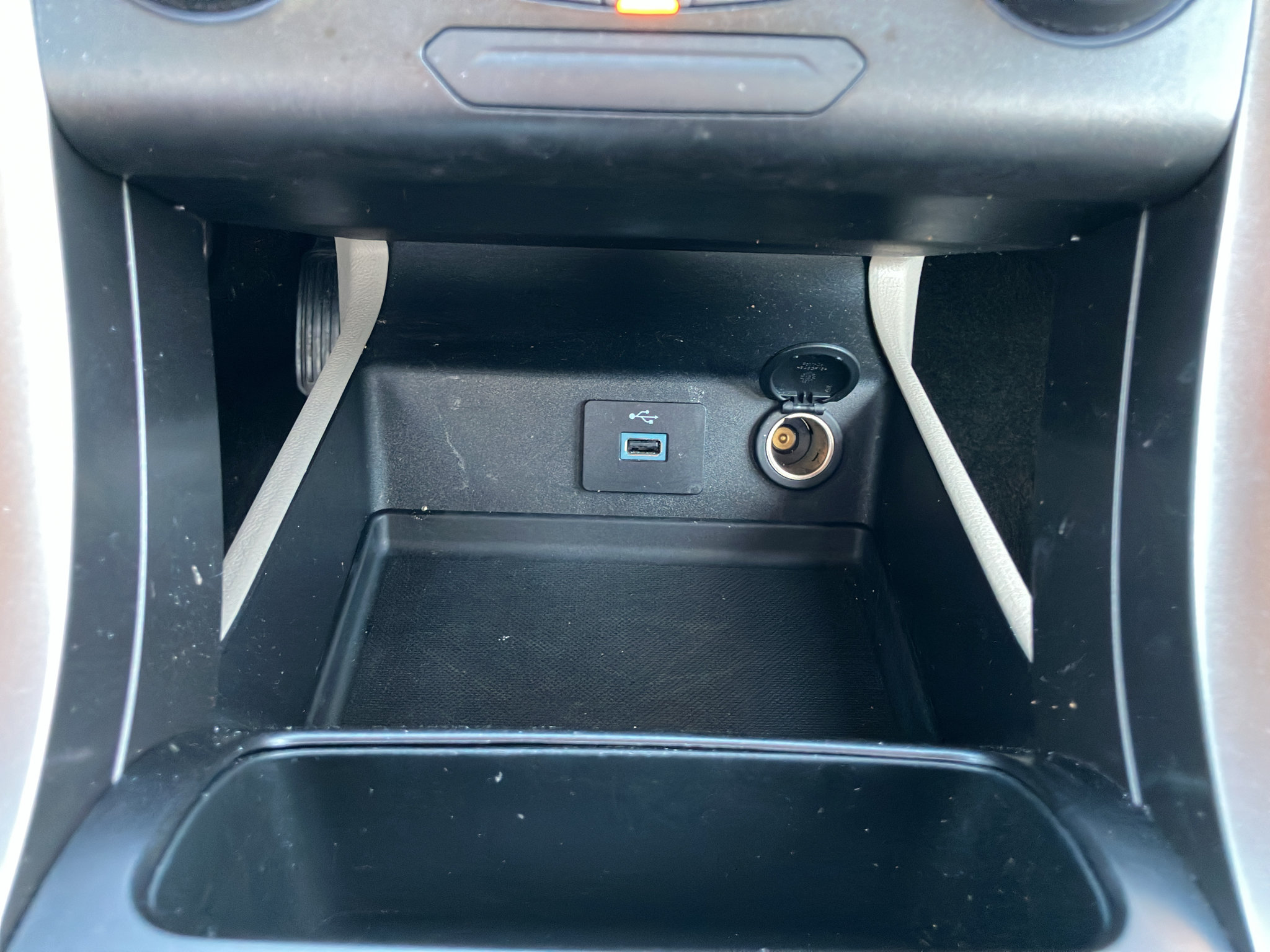 Used 2018 Ford Fusion SE FWD image 20