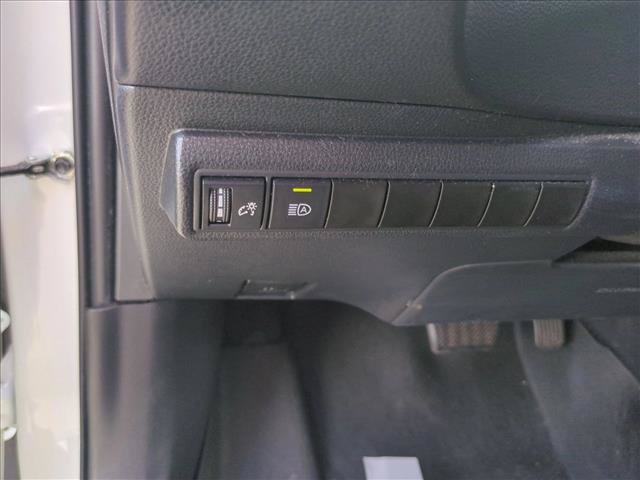 Used 2021 Toyota Corolla LE FWD image 11