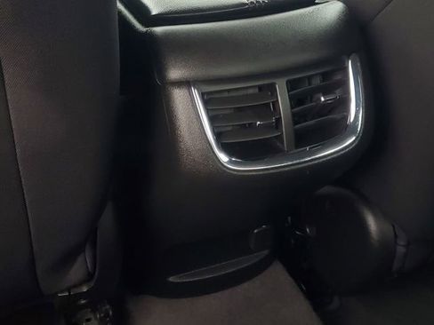 Used 2023 Chevrolet Malibu LT image 32