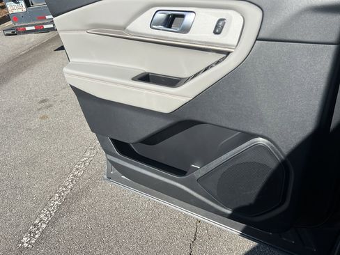 New 2026 Ford Explorer Active w/ Active Comfort Package AWD/4WD image 14