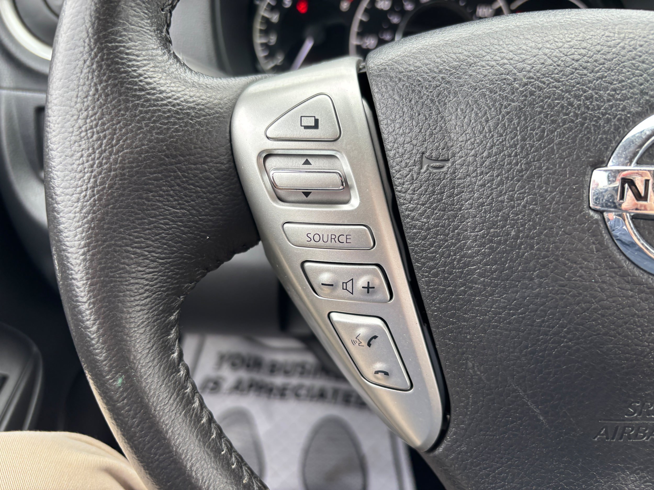 Used 2016 Nissan Versa Note SV FWD image 14