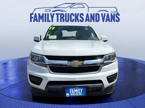 Used 2019 Chevrolet Colorado W/T w/ WT Convenience Package RWD image 8