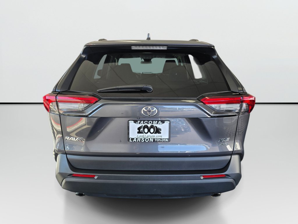 Used 2025 Toyota RAV4 XLE AWD/4WD image 4