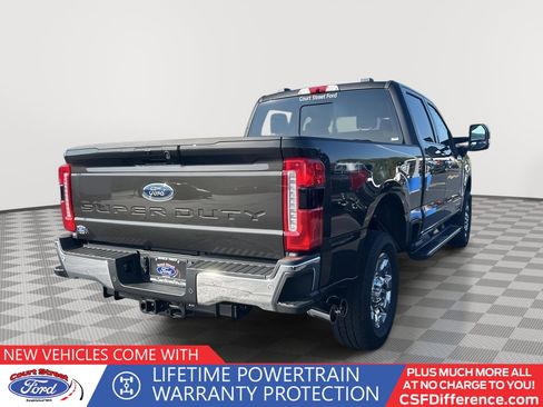 New 2025 Ford F250 Lariat w/ Chrome Package image 18