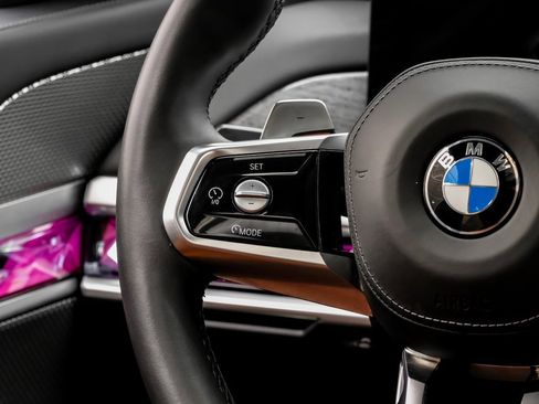 Used 2025 BMW 760i xDrive image 15