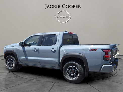 New 2025 Nissan Frontier PRO-4X w/ Pro Convenience Package image 3