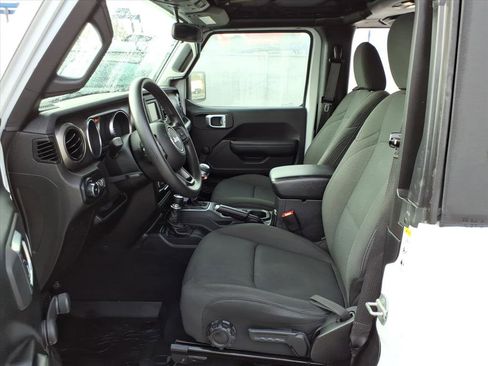 Used 2020 Jeep Wrangler Sport image 10
