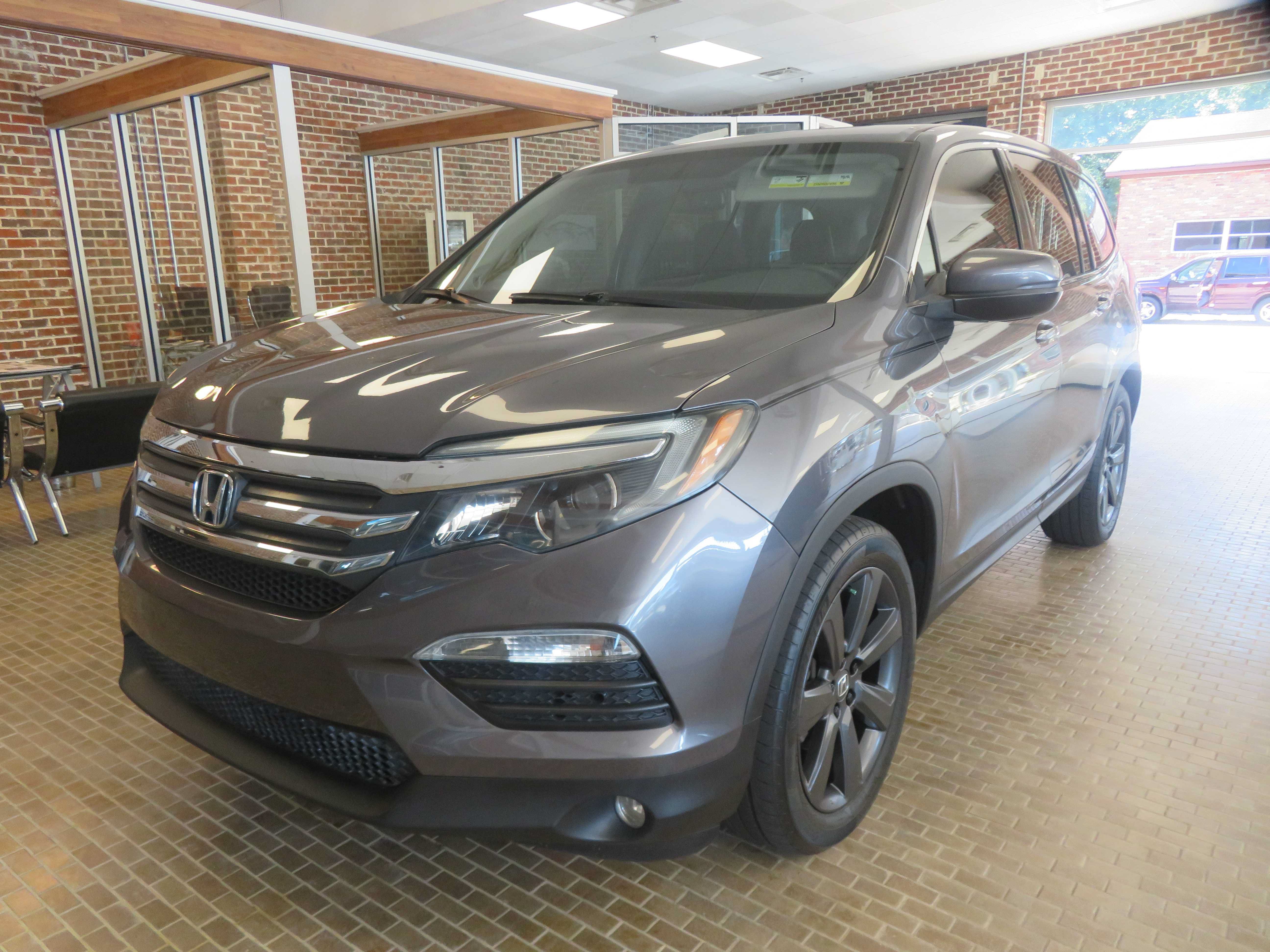 Used 2017 Honda Pilot EX-L image 1