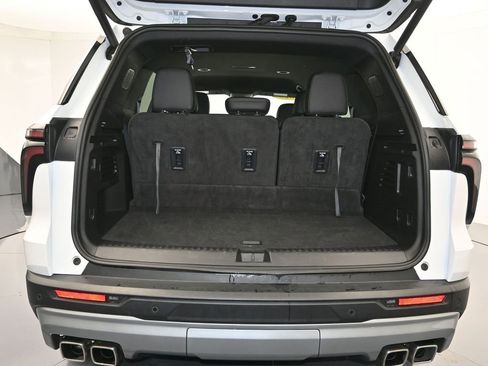 Certified 2025 Chevrolet Traverse LT image 25