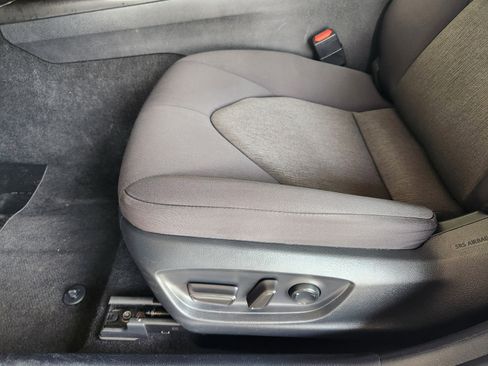 Used 2024 Toyota Camry LE image 25