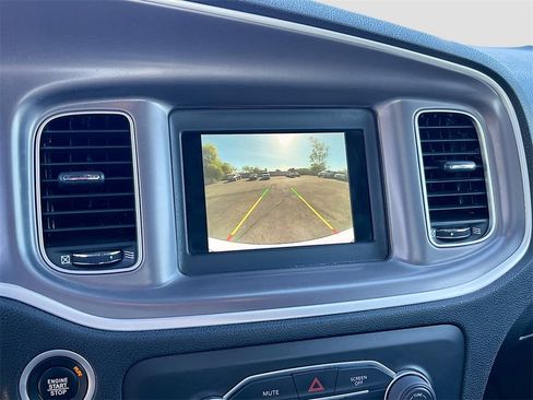 Used 2022 Dodge Charger SXT image 13