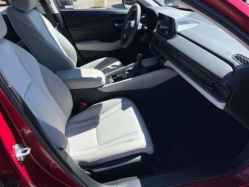 Used 2023 Honda Accord LX image 11