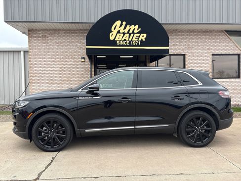 Used 2022 Lincoln Nautilus Reserve w/ Equipment Group 201A image 2