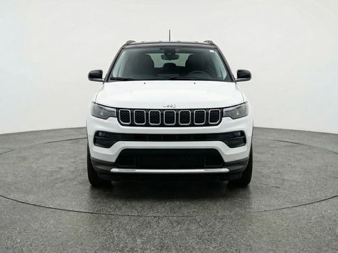 Used 2025 Jeep Compass Limited image 2