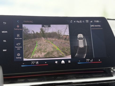 Used 2025 BMW X1 xDrive28i w/ Convenience Package image 8