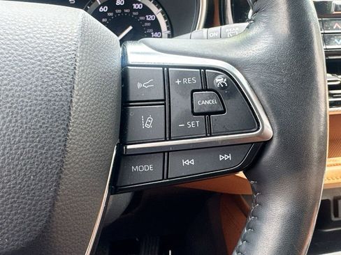 Used 2021 Toyota Highlander Platinum image 22