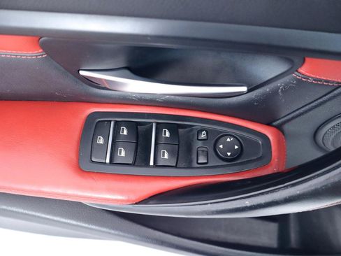 Used 2018 BMW M3 RWD image 27