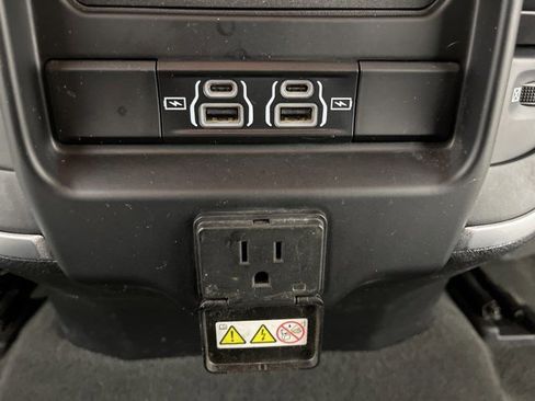 Used 2022 RAM 1500 Big Horn AWD/4WD image 44