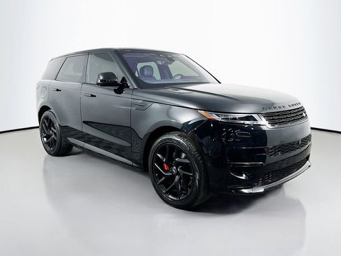 Used 2023 Land Rover Range Rover Sport SE Dynamic image 3