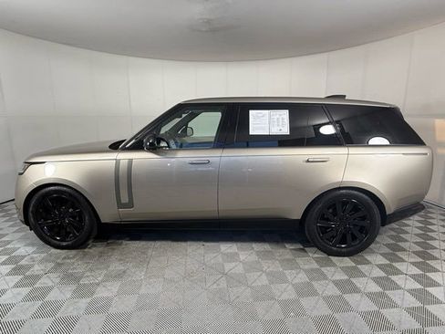 Used 2023 Land Rover Range Rover Long Wheelbase SE AWD/4WD image 3