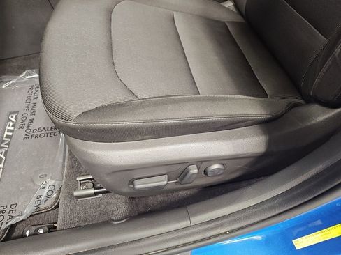 Used 2017 Hyundai Elantra Value Edition image 33