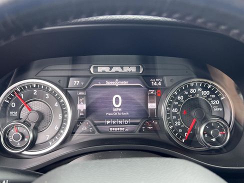 Used 2022 RAM 1500 Laramie AWD/4WD image 21