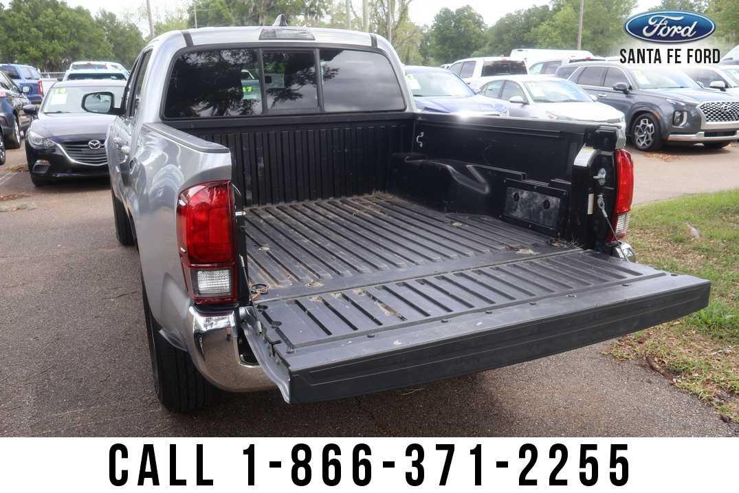Used 2023 Toyota Tacoma SR5 RWD image 7