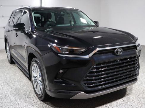 Used 2024 Toyota Grand Highlander AWD image 5