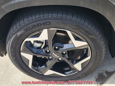 Used 2024 Kia Seltos EX image 9