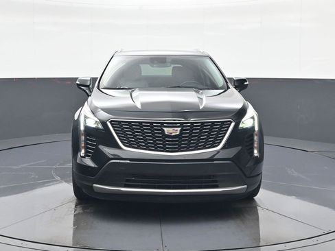 Used 2023 Cadillac XT4 Premium Luxury image 2