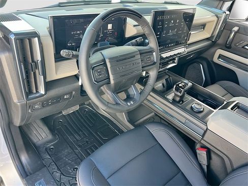 New 2026 GMC Hummer EV 4x4 Crew Cab image 6