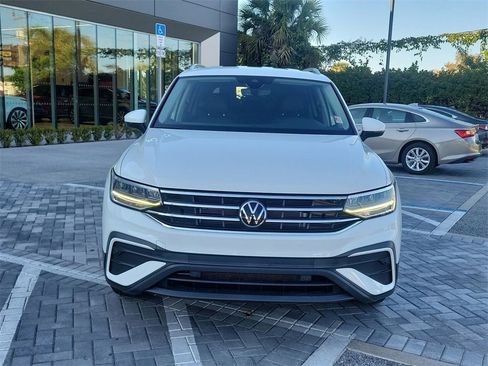 Used 2022 Volkswagen Tiguan SE image 8