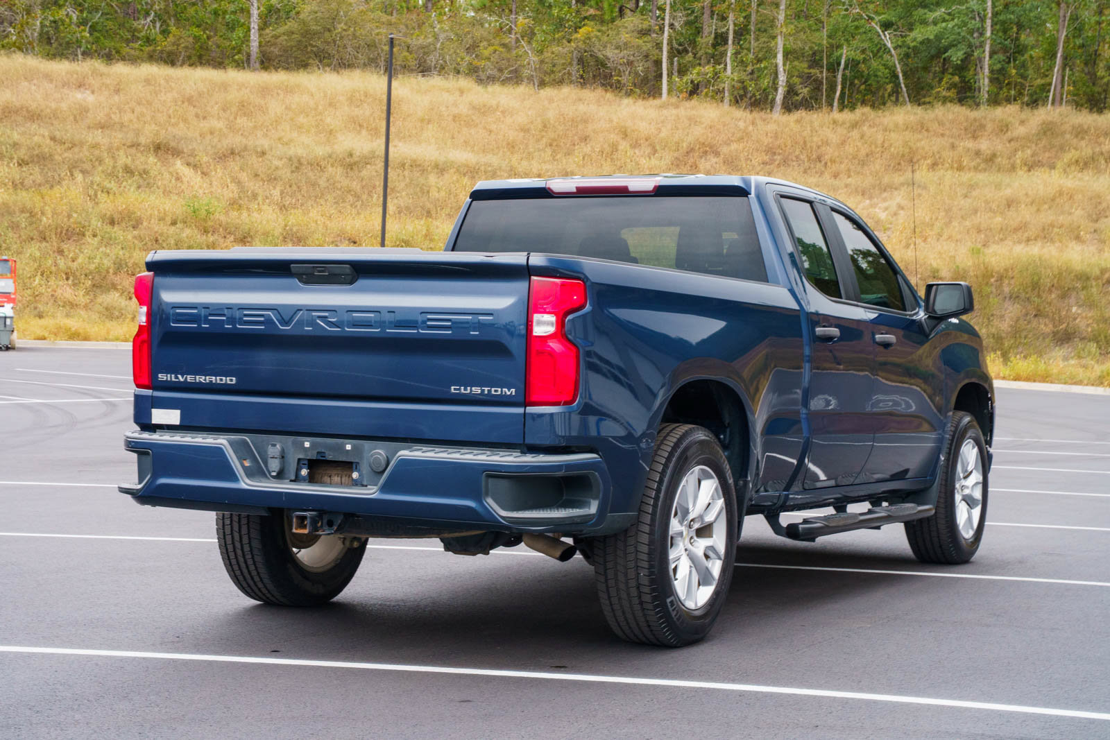 Used 2020 Chevrolet Silverado 1500 Custom w/ Custom Value Package RWD image 8