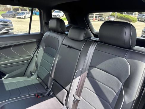 Used 2024 Volkswagen Tiguan SEL R-Line image 26