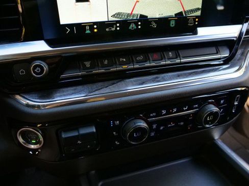 Used 2024 Chevrolet Silverado 3500 LTZ w/ LTZ Plus Package image 17