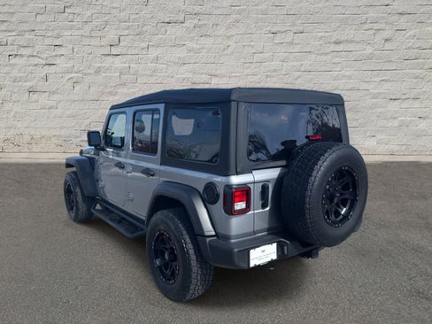 Used 2021 Jeep Wrangler Unlimited Willys image 7