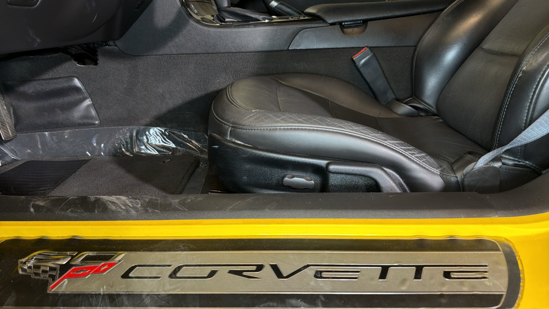 Used 2013 Chevrolet Corvette Coupe w/ 3LT Preferred Equipment Group RWD image 21
