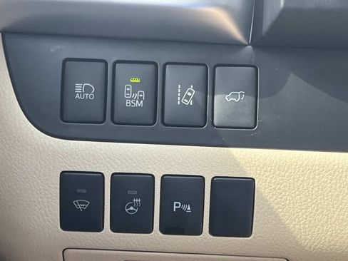 Used 2015 Toyota Highlander Limited Platinum AWD/4WD image 41