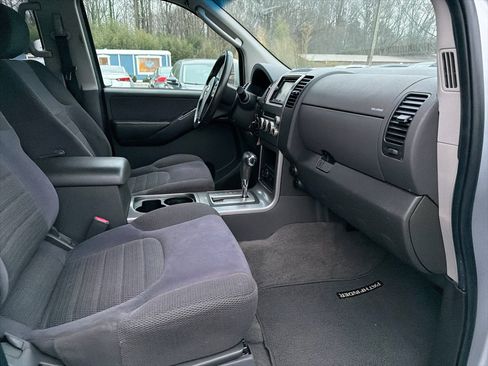 Used 2006 Nissan Pathfinder SE w/ (G01) SE Comfort Pkg image 10