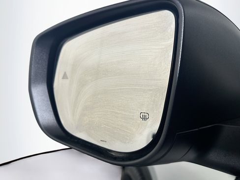 Used 2023 Jeep Grand Cherokee Laredo image 16