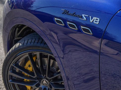 Certified 2022 Maserati Levante Modena S image 4