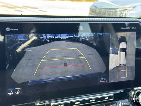 Used 2021 Toyota Highlander Platinum image 19