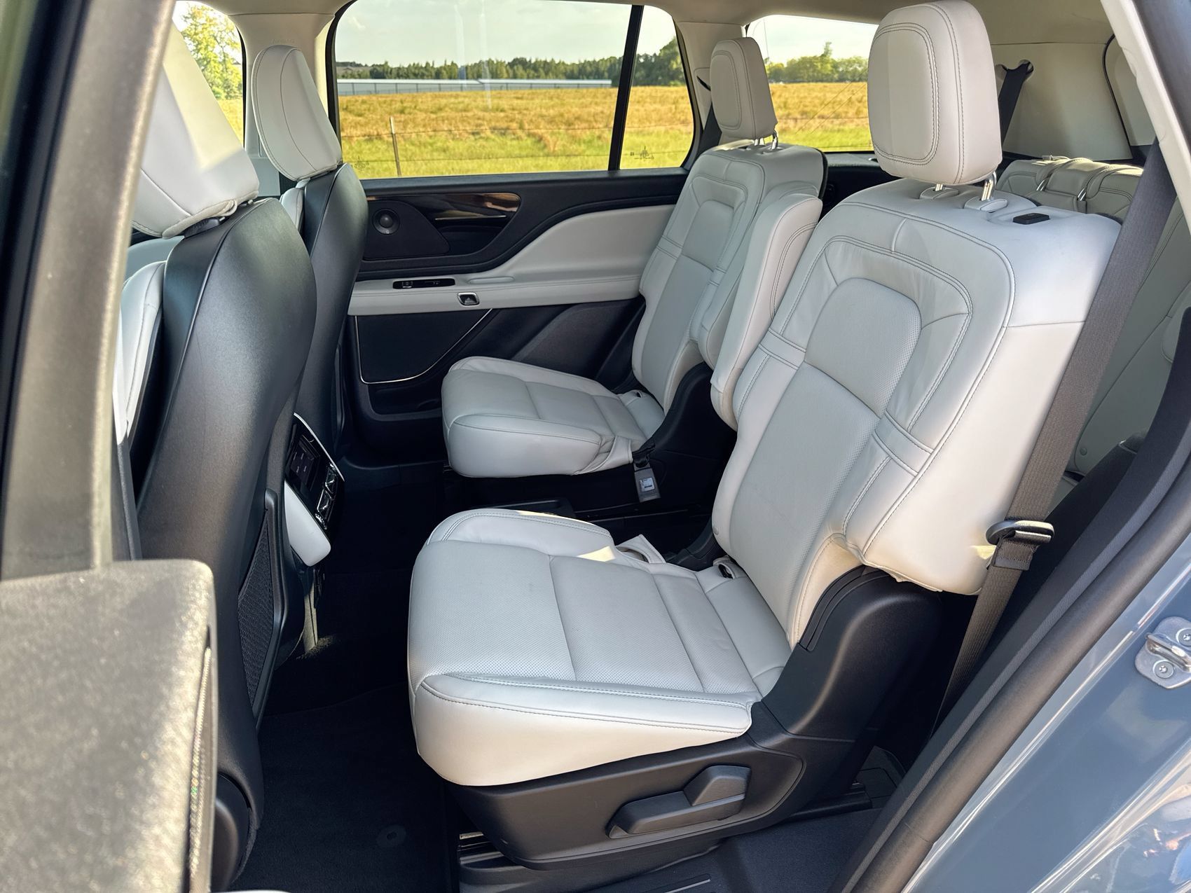 Used 2025 Lincoln Aviator Reserve w/ Illumination Package AWD/4WD image 25