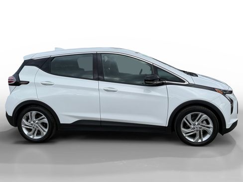 Used 2023 Chevrolet Bolt LT w/ Driver Confidence Package image 6