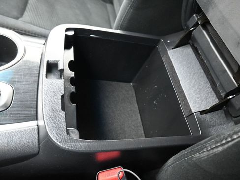 Used 2015 Nissan Pathfinder S image 22