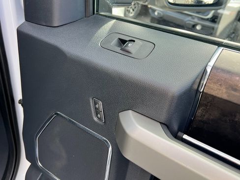 Used 2022 Ford F250 Lariat w/ Lariat Value Package image 15